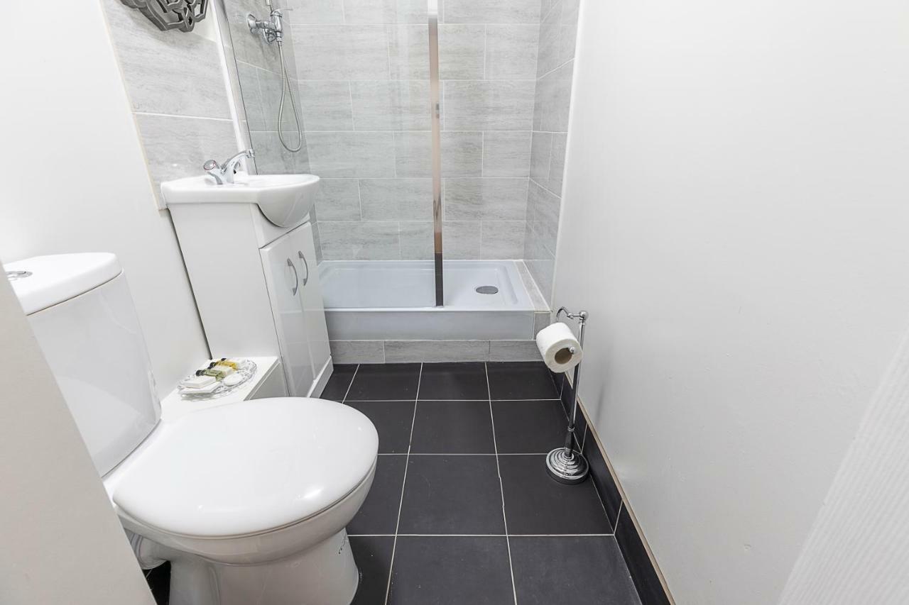 Grand Swiss Cottage Apartment London Eksteriør billede